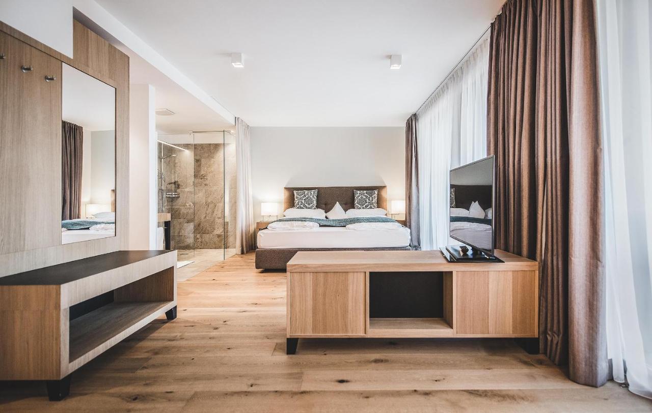 Taubers Unterwirt Aktiv & Vitalhotel فلدثرنز المظهر الخارجي الصورة